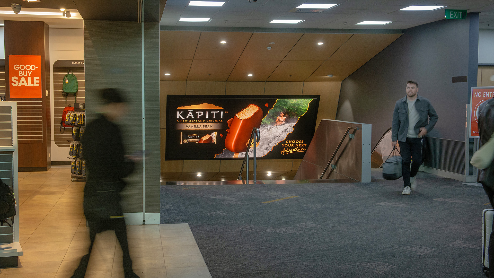NZ_Airport_0007_Kapiti Southern Stairwell_Wellington Airport