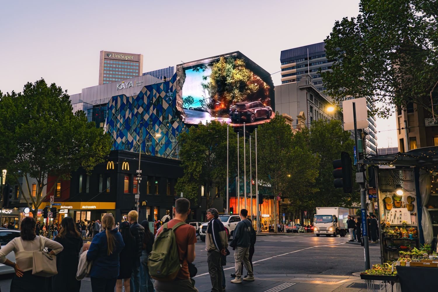 QMS_Emporium_Mazda_3DOOH