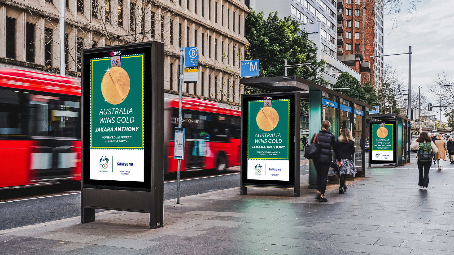 AU__0001_AOC_Samsung_MedalMoment_CoS_YorkSt